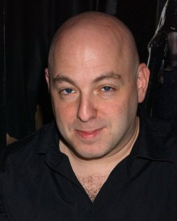 Brian Michael Bendis: o "chefão" da Marvel agora no Homem de Ferro.