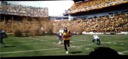 A famosa cena do jogo no estádio em Batman - O Cavaleiro das Trevas Ressurge.