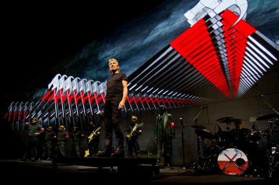 Roger-Waters-The-Wall-Live-Tour