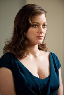 Marion Cotillard como Miranda Tate.