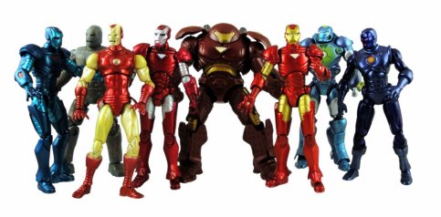 Muitos visuais para um herói só.