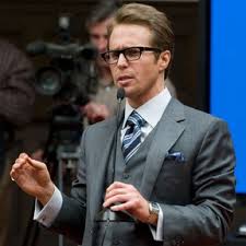 A versão mais jovem e coitada de Justin Hammer em Homem de Ferro 2.