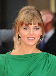 Ophelia Lovibond: confirmada.