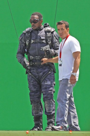 O Falcão nos sets de filmagem...