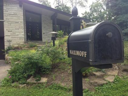 Casa dos Maximoff.