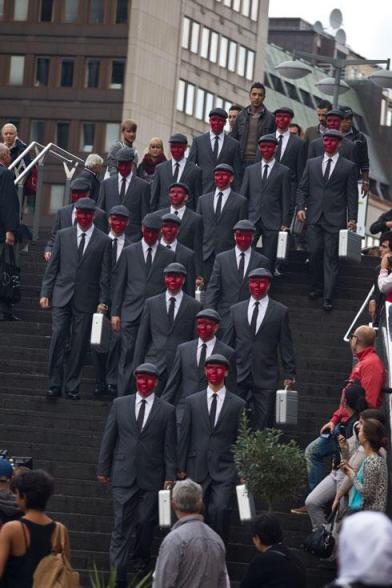 Os mascarados em Estocolmo: Caveira Vermelha?