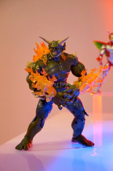 O boneco do Duende Verde versão Ultimate.