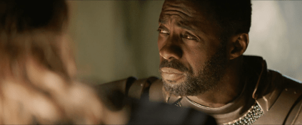 Thor conversa com Heimdall. Ótimos coadjuvantes.