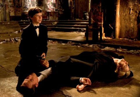 A morte dos pais de Bruce Wayne em Batman Begins, de 2005. 