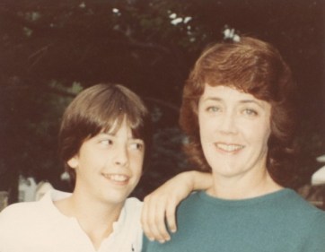 Dave Grohl e sua mãe, Virginia. 