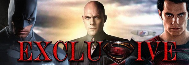 Banner do site Latino Review com montagem reunindo Batman, Lex Luthor e Superman.