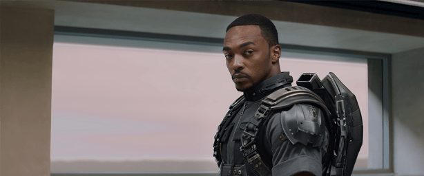 Anthony Mackie como Sam Wilson em O Soldado Invernal.
