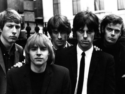 Jeff Beck (2º da dir. para esq.) nos Yardbirds: pioneiro na experimentação com a guitarra.