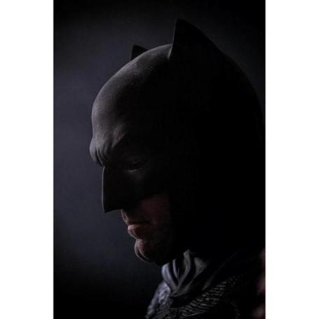 A nova imagem de Batman de perfil.