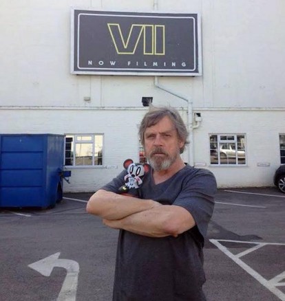 Mark Hamill reprisa o papel de Luke Skywalker: ermitão? Prisioneiro? Desaparecido?