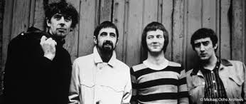 Os Bluesbreakers com Eric Clapton (de listras), mas sem Jack Bruce...