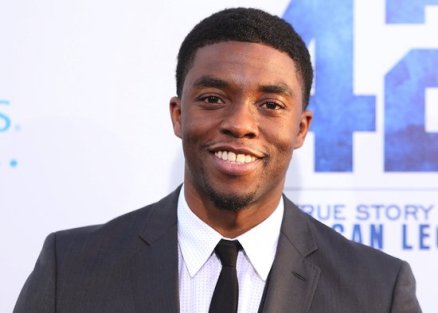Chad Boseman é o Pantera Negra.