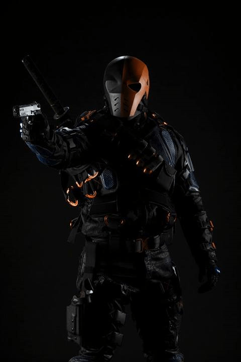 Deathstroke Arrow promo_full-body