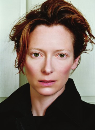 Tilda Swinto será o Ancião. Ou melhor, a Anciã.