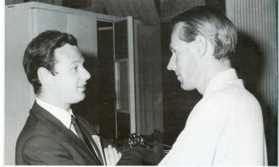 Brian Epstein e Martin: parceria de negócios. 
