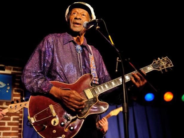 chuck-berry live 90 years old with cap