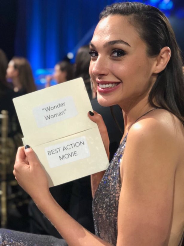 wonder woman critics choice award winner
