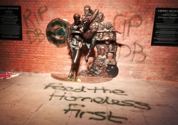 bowie-statue-vandalised-1522144295