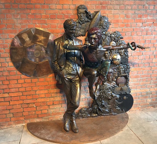 david-bowie-statue-andrew-sinclair-sculpture-itsnicethat