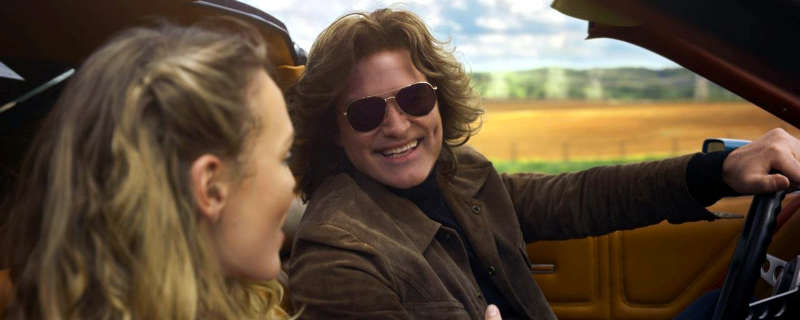 Guardians-of-The-Galaxy-Vol.2 ego and meredith in the 1980-Ford-Mustang-King-Cobra