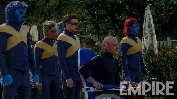 x-men-dark-phoenix team suited