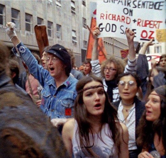 john lennon protesting 1971